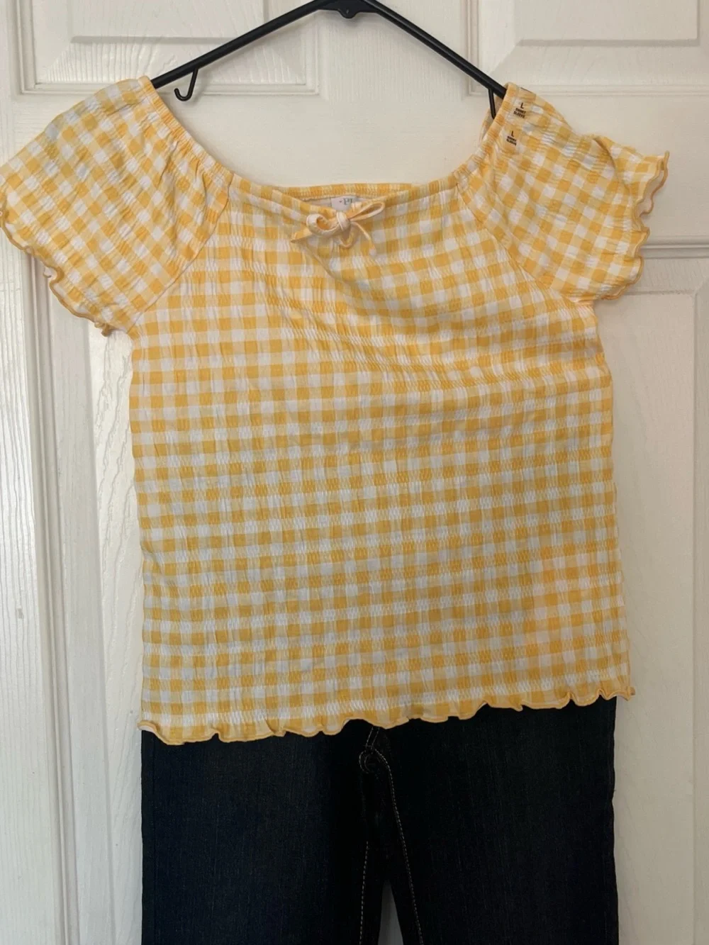 Levi's Dark Blue Jeans with Yellow Gingham Top